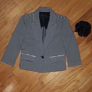 BCBG Maxazria black & white striped Blazer size